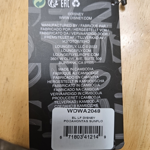 Disney Loungfly Pocahontas Wallet - Picture 7 of 7